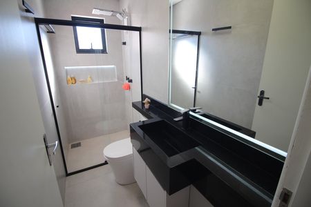 Casa à venda com 330m², 4 quartos e 5 vagasBanheiro 3