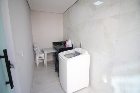 Casa à venda com 330m², 4 quartos e 5 vagasÁrea de Serviço
