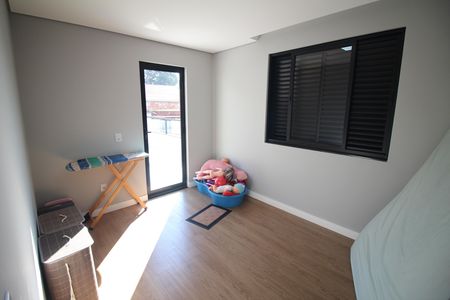 Casa à venda com 330m², 4 quartos e 5 vagasQuarto 4