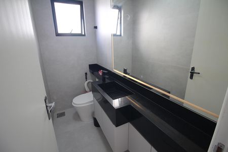 Casa à venda com 330m², 4 quartos e 5 vagasBanheiro 2