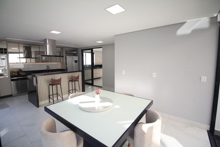 Casa à venda com 330m², 4 quartos e 5 vagasCozinha