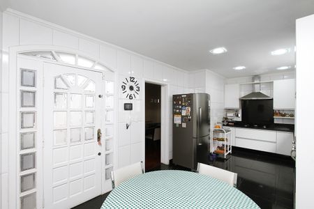 Casa à venda com 220m², 3 quartos e 1 vagaCozinha