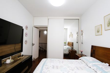 Casa à venda com 220m², 3 quartos e 1 vagaQuarto 1