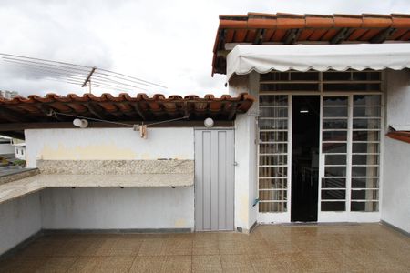 Casa à venda com 220m², 3 quartos e 1 vagaCobertura