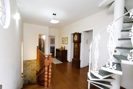 Casa à venda com 220m², 3 quartos e 1 vagaSegundo andar 