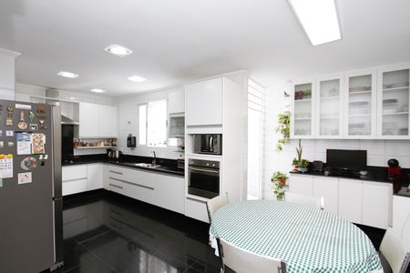 Casa à venda com 220m², 3 quartos e 1 vagaCozinha