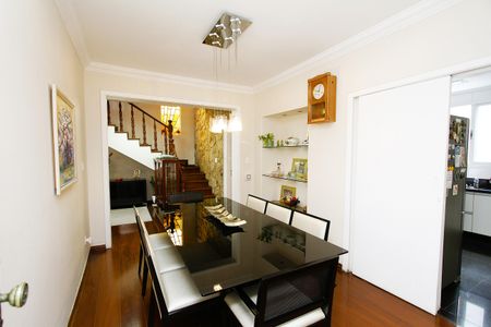 Casa à venda com 220m², 3 quartos e 1 vagaSala de Jantar