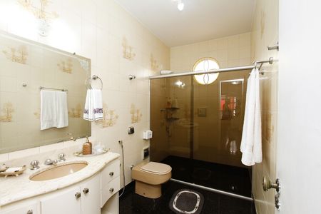 Casa à venda com 220m², 3 quartos e 1 vagaBanheiro Social