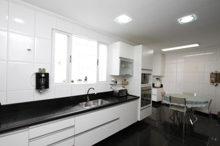 Casa à venda com 220m², 3 quartos e 1 vagaCozinha