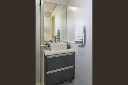 Apartamento para alugar com 105m², 2 quartos e 2 vagas Apartamento para alugar com 105m², 2 quartos e 2 vagasBanheiro da Suíte