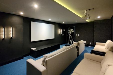 Apartamento para alugar com 105m², 2 quartos e 2 vagas Apartamento para alugar com 105m², 2 quartos e 2 vagasCinema