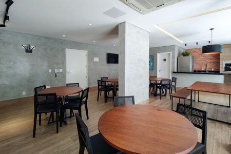 Apartamento para alugar com 105m², 2 quartos e 2 vagas Apartamento para alugar com 105m², 2 quartos e 2 vagasÁrea comum - Salão de festas