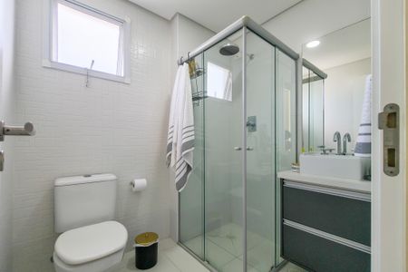 Apartamento para alugar com 105m², 2 quartos e 2 vagas Apartamento para alugar com 105m², 2 quartos e 2 vagasBanheiro da Suíte