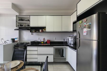 Apartamento para alugar com 105m², 2 quartos e 2 vagas Apartamento para alugar com 105m², 2 quartos e 2 vagasCozinha