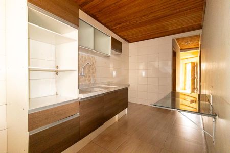 Casa para alugar com 64m², 3 quartos e 1 vaga Casa para alugar com 64m², 3 quartos e 1 vagaCozinha - Armários