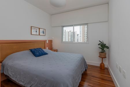 Apartamento à venda com 136m², 3 quartos e 2 vagasSuíte 1