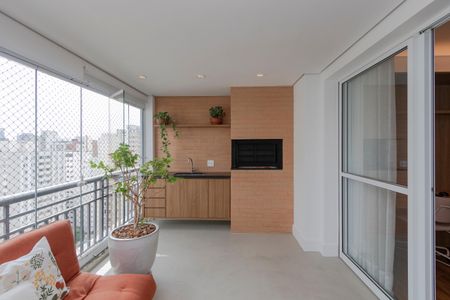 Apartamento à venda com 136m², 3 quartos e 2 vagasVaranda