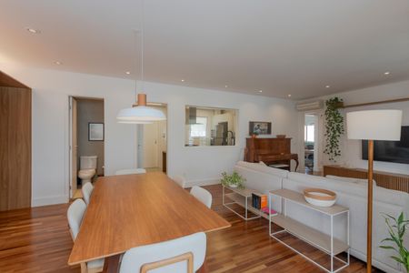 Apartamento à venda com 136m², 3 quartos e 2 vagasSala