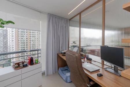 Apartamento à venda com 136m², 3 quartos e 2 vagasEscritório