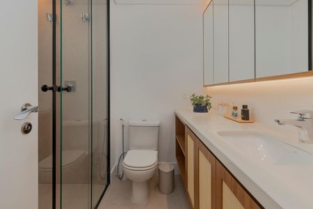 Apartamento à venda com 136m², 3 quartos e 2 vagasBanheiro da Suíte 1