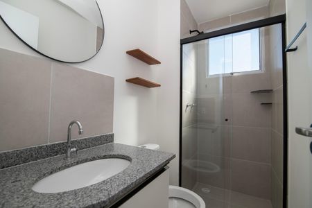 Apartamento para alugar com 54m², 2 quartos e 1 vaga Apartamento para alugar com 54m², 2 quartos e 1 vagaBanheiro do Quarto 2 Suíte