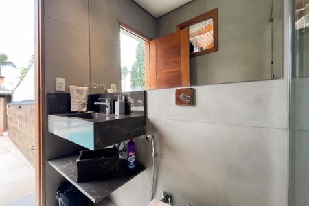 Casa de condomínio para alugar com 480m², 4 quartos e 3 vagas