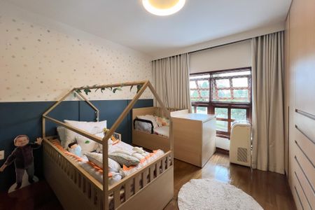 Casa de condomínio para alugar com 480m², 4 quartos e 3 vagas