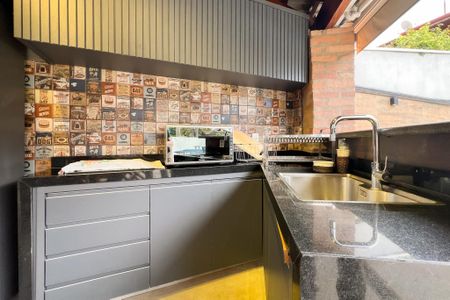 Casa de condomínio para alugar com 480m², 4 quartos e 3 vagas