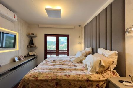 Casa de condomínio para alugar com 480m², 4 quartos e 3 vagas