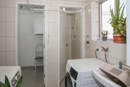 Apartamento à venda com 122m², 3 quartos e 1 vagaÁrea de Serviço