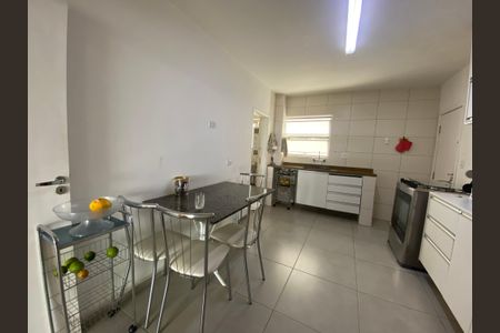 Apartamento à venda com 122m², 3 quartos e 1 vaga Apartamento à venda com 122m², 3 quartos e 1 vagaCozinha