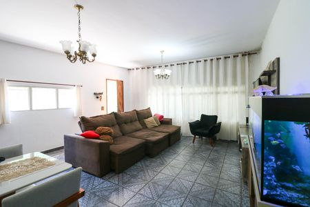 Casa à venda com 160m², 4 quartos e 2 vagasSala