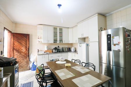 Casa à venda com 160m², 4 quartos e 2 vagasCozinha 