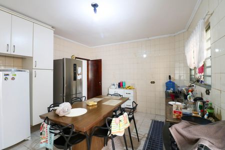 Casa à venda com 160m², 4 quartos e 2 vagasCozinha 