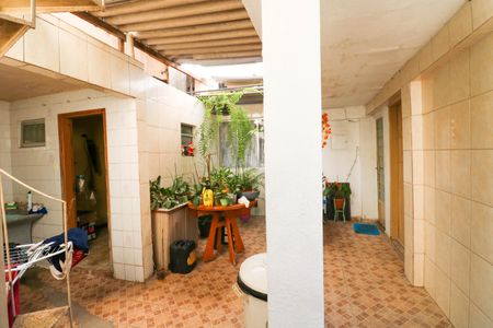 Casa à venda com 160m², 4 quartos e 2 vagasQuintal
