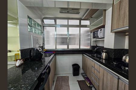 Apartamento para alugar com 92m², 2 quartos e 2 vagas Apartamento para alugar com 92m², 2 quartos e 2 vagasCozinha