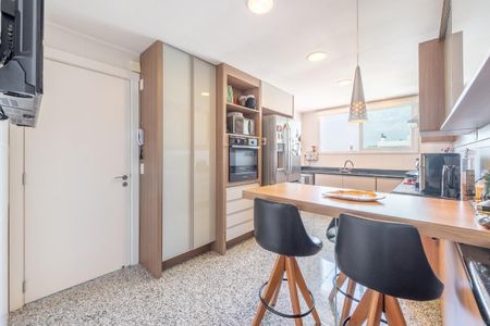 Apartamento à venda com 202m², 3 quartos e 5 vagasFoto 28