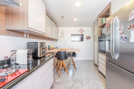 Apartamento à venda com 202m², 3 quartos e 5 vagasFoto 29