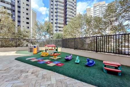 Apartamento à venda com 164m², 3 quartos e 3 vagasÁrea comum - Playground