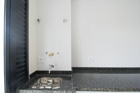 Apartamento à venda com 43m², 2 quartos e 1 vaga Apartamento à venda com 43m², 2 quartos e 1 vagaÁrea de Serviço