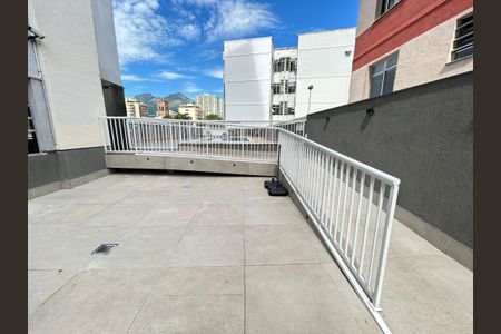 Apartamento à venda com 69m², 2 quartos e 1 vagaÁrea comum