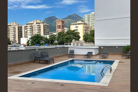 Apartamento à venda com 69m², 2 quartos e 1 vagaÁrea comum - Piscina