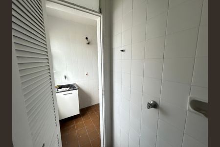 Apartamento à venda com 69m², 2 quartos e 1 vagaBanheiro de serviço