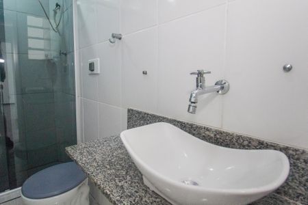 Apartamento para alugar com 58m², 2 quartos e sem vaga Apartamento para alugar com 58m², 2 quartos e sem vagaBanheiro