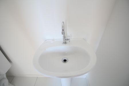 Banheiro - torneira de apartamento para alugar com 1 quarto, 28m² em Morumbi, São Paulo