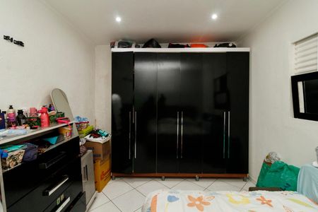 Casa à venda com 100m², 4 quartos e 1 vagaQuarto