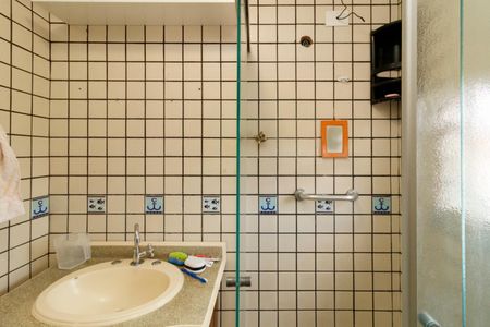 Casa à venda com 100m², 4 quartos e 1 vagaCasa 2 - Banheiro