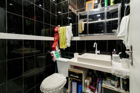 Casa à venda com 100m², 4 quartos e 1 vagaBanheiro