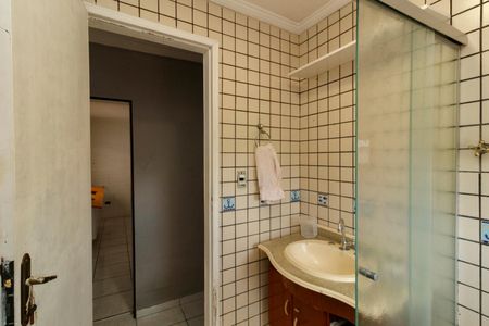 Casa à venda com 100m², 4 quartos e 1 vagaCasa 2 - Banheiro