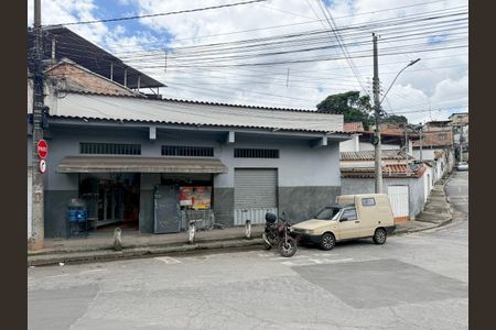 Casa à venda com 200m², 2 quartos e 1 vagaFachada